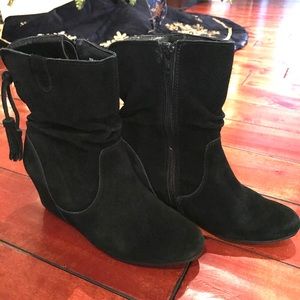 White Mountain Black suede booties, size 8